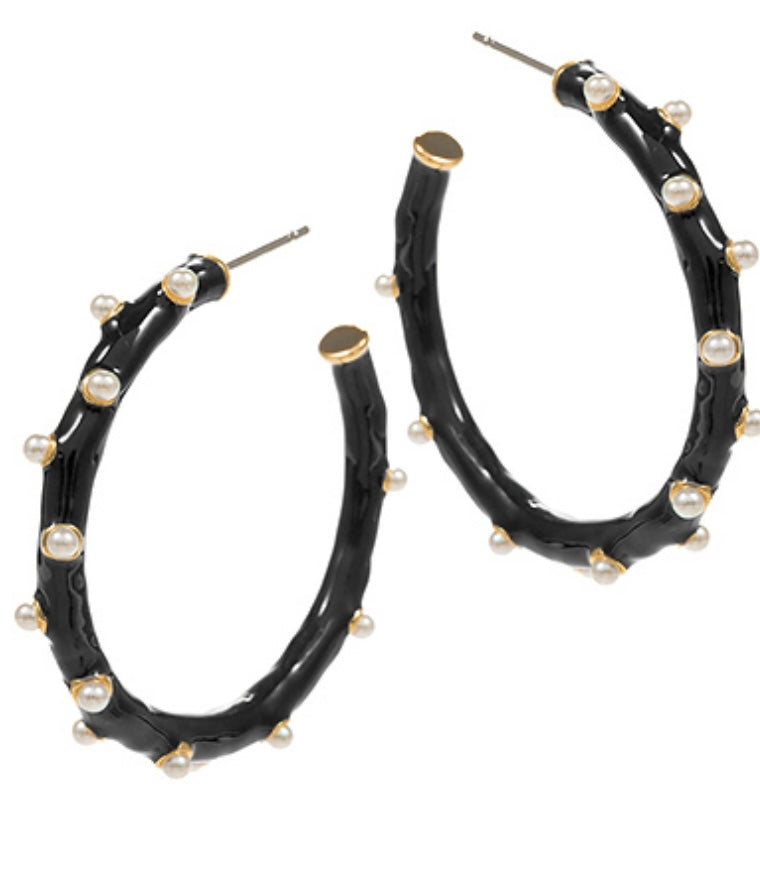 Black Dotted Pearl Hoops